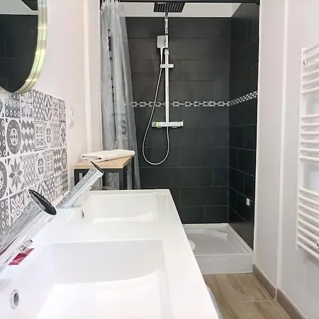 Maison T4 Jardin Parking Clim 아파트